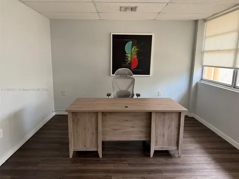 220 Miracle Mile Coral Gables FL 33134