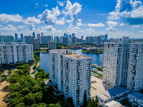 2780 NE 183rd Street Aventura FL 33160