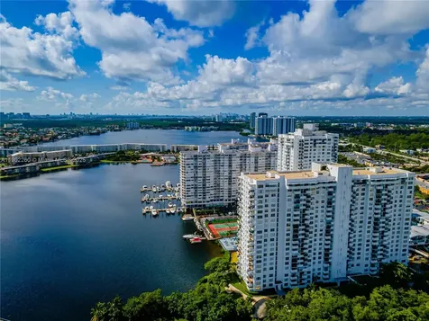2780 NE 183rd Street Aventura FL 33160