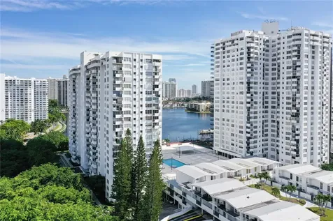 2780 NE 183rd Street Aventura FL 33160