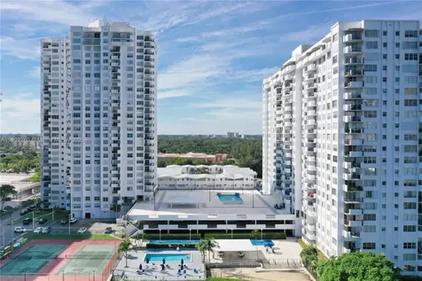 2780 NE 183rd Street Aventura FL 33160