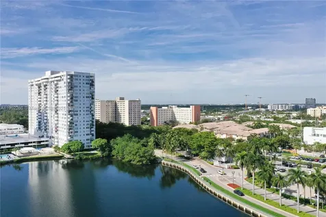 2780 NE 183rd Street Aventura FL 33160