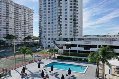 2780 NE 183rd Street Aventura FL 33160