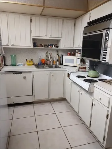 2780 NE 183rd Street Aventura FL 33160