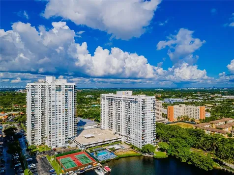 2780 NE 183rd Street Aventura FL 33160