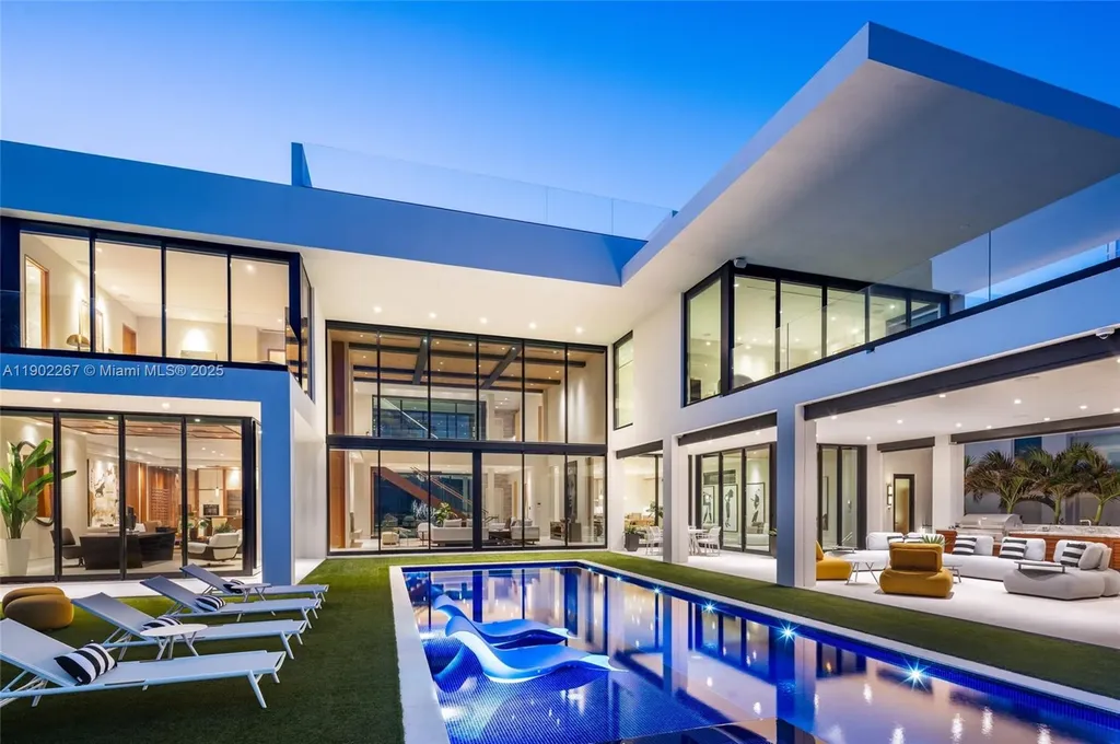 3052 N Atlantic Boulevard Fort Lauderdale FL 33308