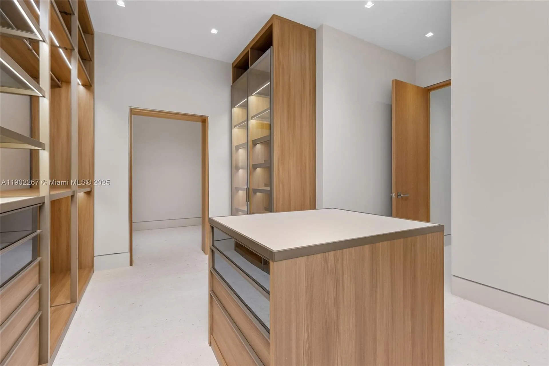 3052 N Atlantic Boulevard Fort Lauderdale FL 33308