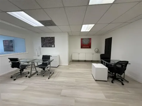 220 Miracle Mile Coral Gables FL 33134