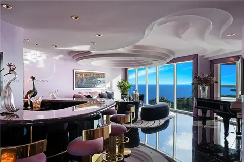 300 S Pointe Drive Miami Beach FL 33139