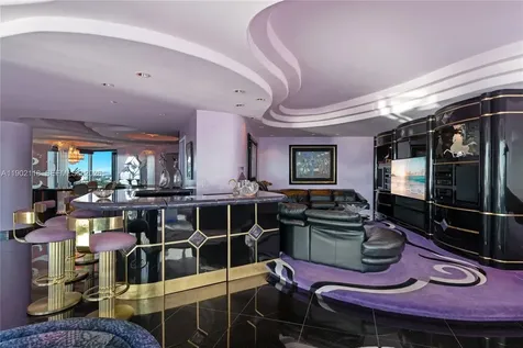 300 S Pointe Drive Miami Beach FL 33139
