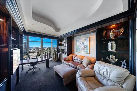 300 S Pointe Drive Miami Beach FL 33139