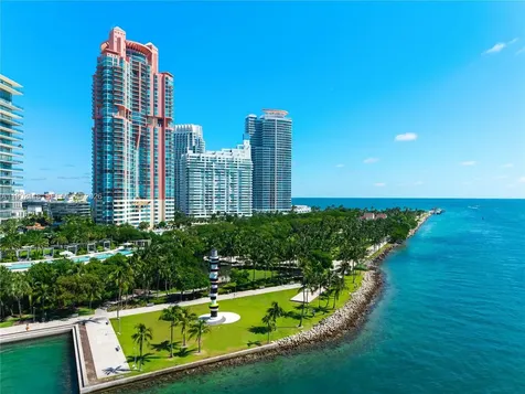 300 S Pointe Drive Miami Beach FL 33139