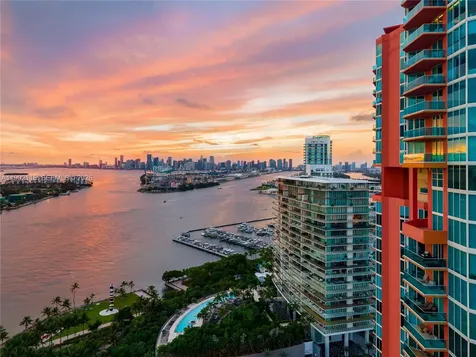 300 S Pointe Drive Miami Beach FL 33139