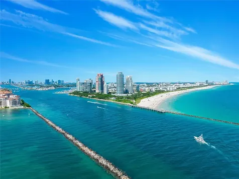 300 S Pointe Drive Miami Beach FL 33139
