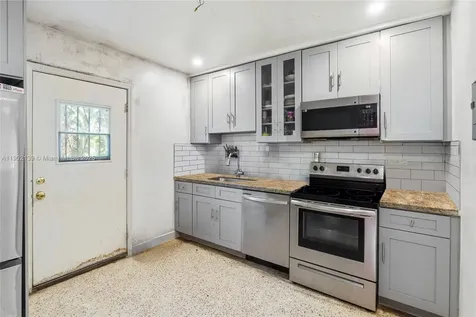 431 NW 116th Street Miami FL 33168