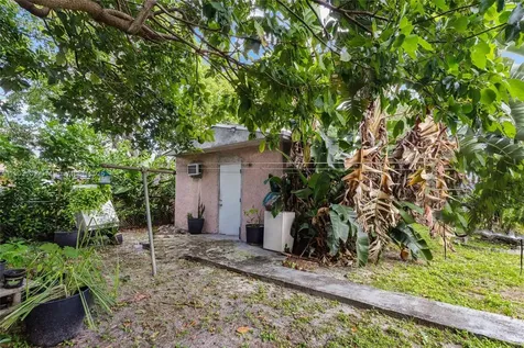 431 NW 116th Street Miami FL 33168