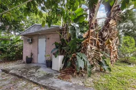 431 NW 116th Street Miami FL 33168