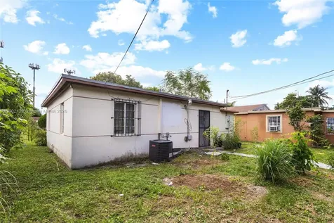 431 NW 116th Street Miami FL 33168