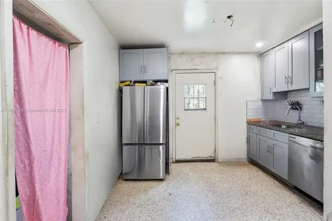 431 NW 116th Street Miami FL 33168