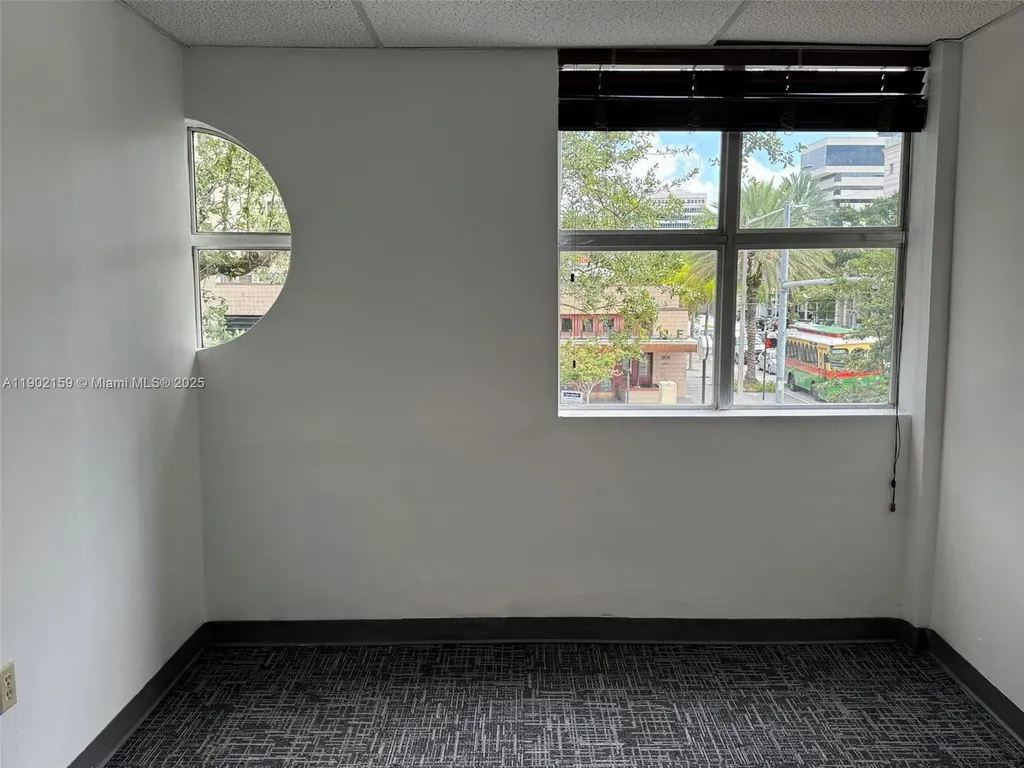 220 Miracle Mile Coral Gables FL 33134
