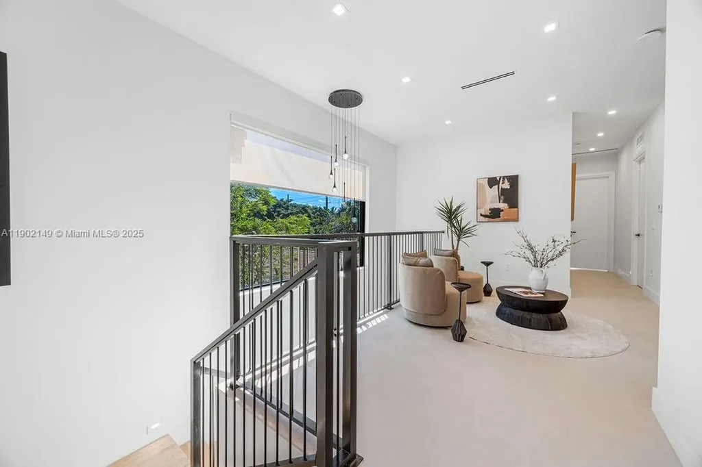 1220 NE 13th Avenue Fort Lauderdale FL 33304