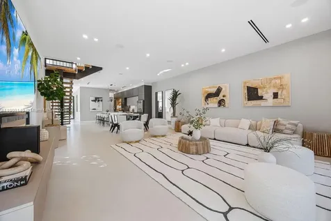 1220 NE 13th Avenue Fort Lauderdale FL 33304