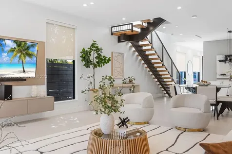 1220 NE 13th Avenue Fort Lauderdale FL 33304