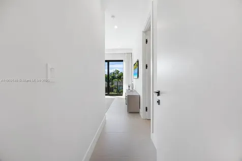 1220 NE 13th Avenue Fort Lauderdale FL 33304