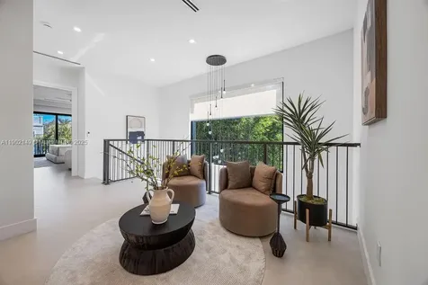 1220 NE 13th Avenue Fort Lauderdale FL 33304