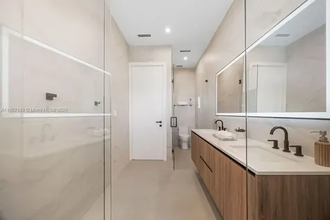 1220 NE 13th Avenue Fort Lauderdale FL 33304