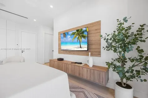 1220 NE 13th Avenue Fort Lauderdale FL 33304