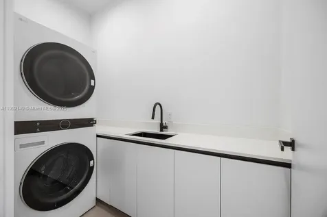 1220 NE 13th Avenue Fort Lauderdale FL 33304