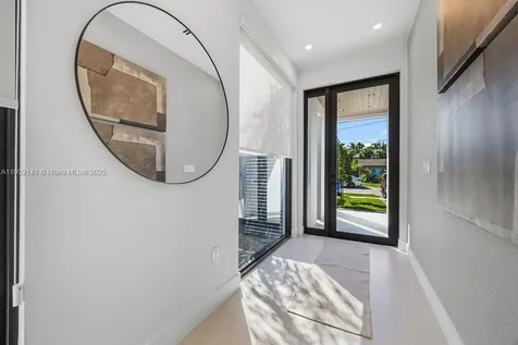 1220 NE 13th Avenue Fort Lauderdale FL 33304