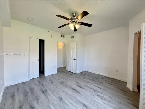 8010 N Nob Hill Road Tamarac FL 33321