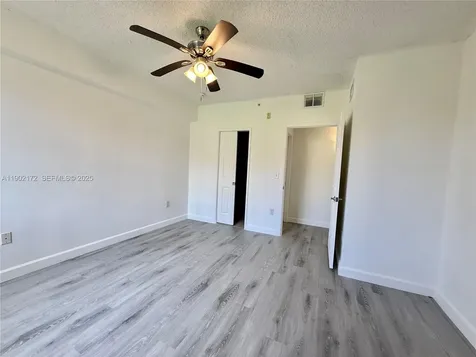 8010 N Nob Hill Road Tamarac FL 33321