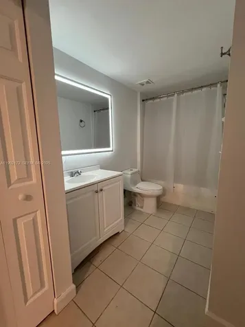 8010 N Nob Hill Road Tamarac FL 33321