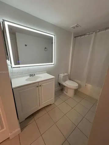 8010 N Nob Hill Road Tamarac FL 33321