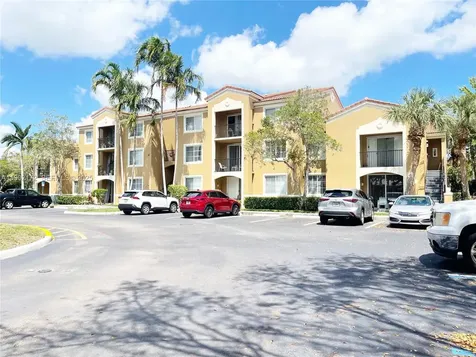 8010 N Nob Hill Road Tamarac FL 33321
