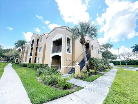 8010 N Nob Hill Road Tamarac FL 33321