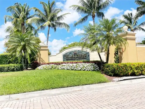 8010 N Nob Hill Road Tamarac FL 33321