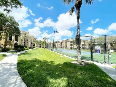 8010 N Nob Hill Road Tamarac FL 33321