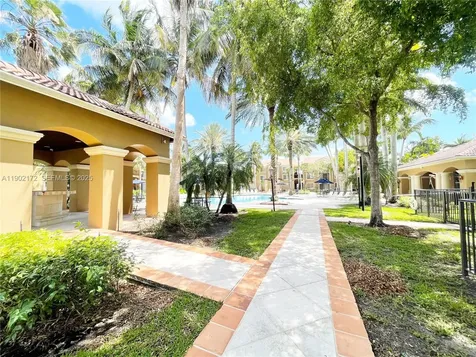 8010 N Nob Hill Road Tamarac FL 33321