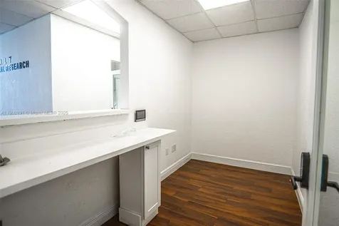 3401 NW 7th Street Miami FL 33125