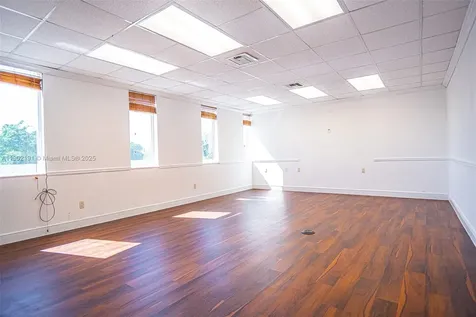 3401 NW 7th Street Miami FL 33125