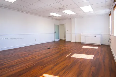 3401 NW 7th Street Miami FL 33125