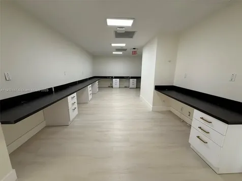 220 Miracle Mile Coral Gables FL 33134