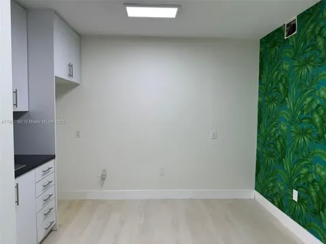 220 Miracle Mile Coral Gables FL 33134