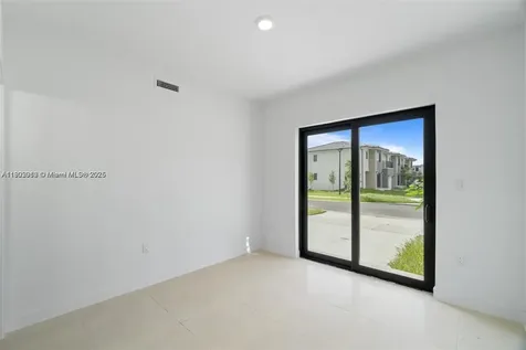 1119 NW 1st Street Florida City FL 33034
