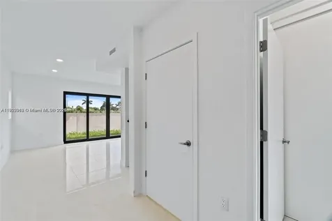 1119 NW 1st Street Florida City FL 33034