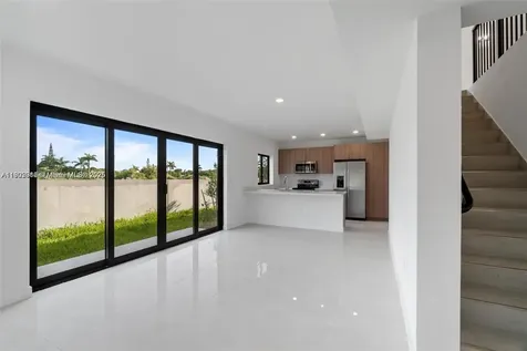 1119 NW 1st Street Florida City FL 33034